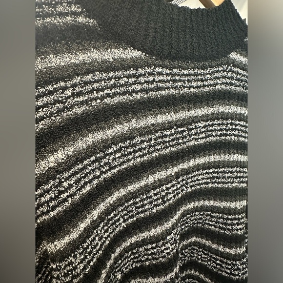 Worthington Black and White Crewneck Sweater with Striped Pattern - Picture 2 of 5